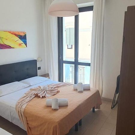 Hotel Vela Azzurra Rimini Buitenkant foto