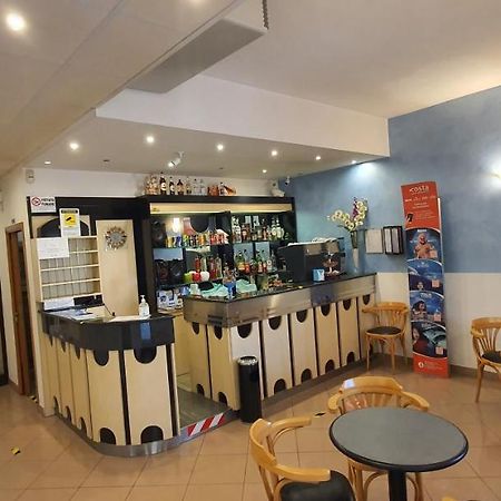 Hotel Vela Azzurra Rimini Buitenkant foto