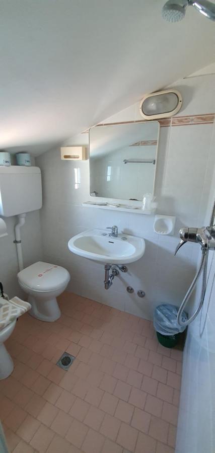 Hotel Vela Azzurra Rimini Buitenkant foto