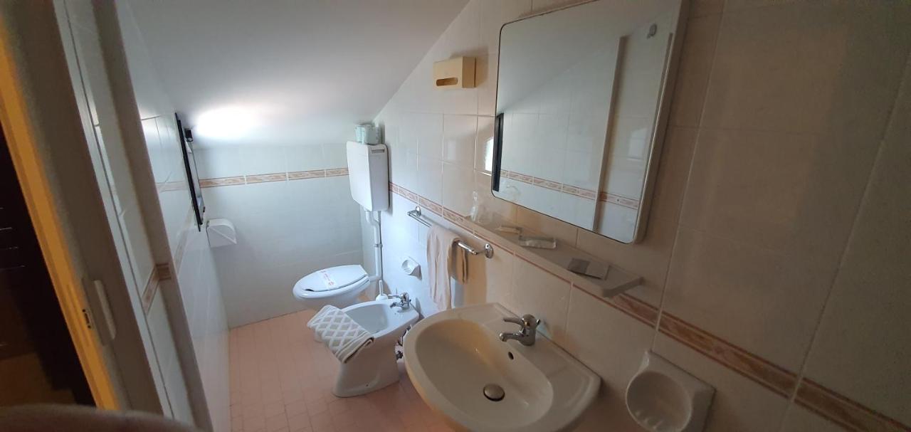 Hotel Vela Azzurra Rimini Buitenkant foto