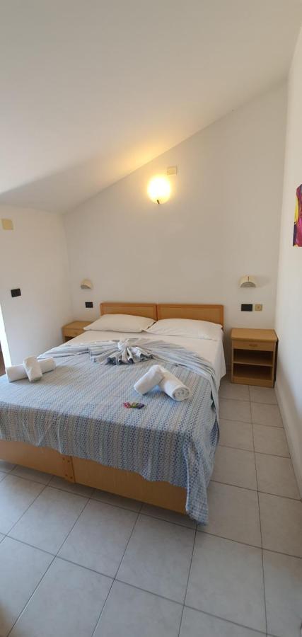 Hotel Vela Azzurra Rimini Buitenkant foto