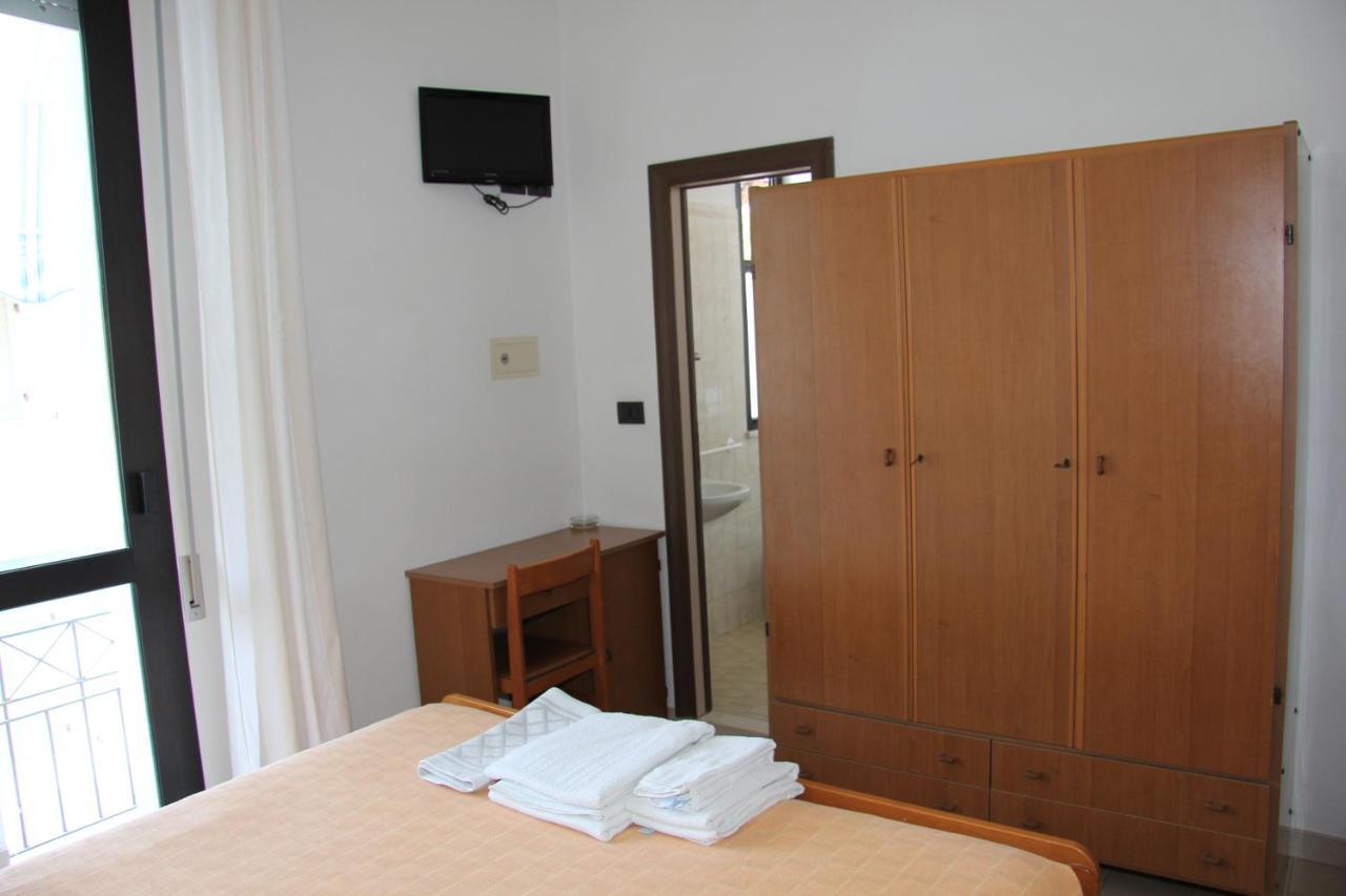 Hotel Vela Azzurra Rimini Kamer foto